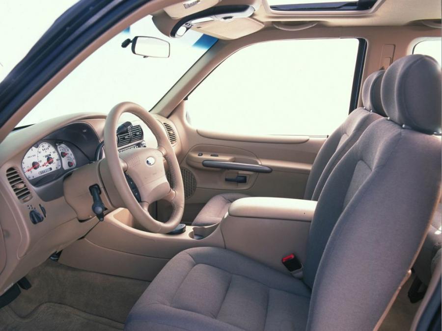  Ford Explorer Sport 2001 года  (фото 5 из 14)